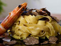 Tagliatelle ai funghi porcini con gamberi rossi e tartufo di Laconi